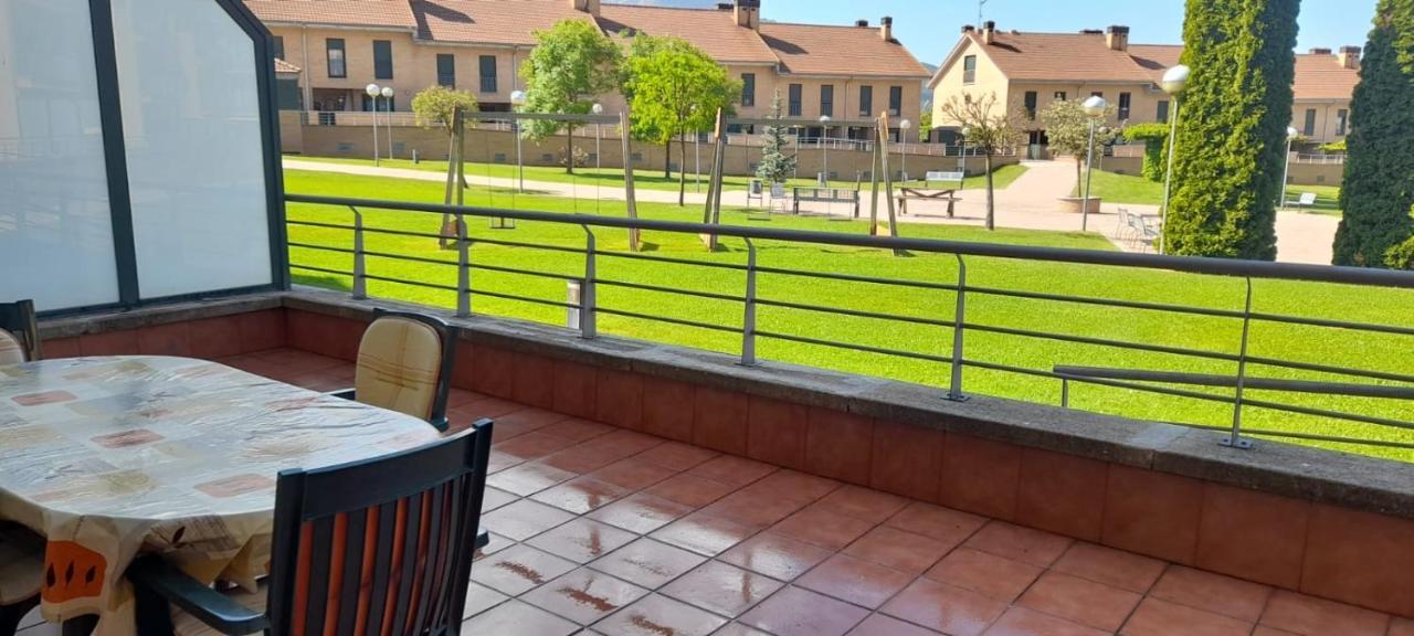 Monteperdido Jaca Apartman Kültér fotó